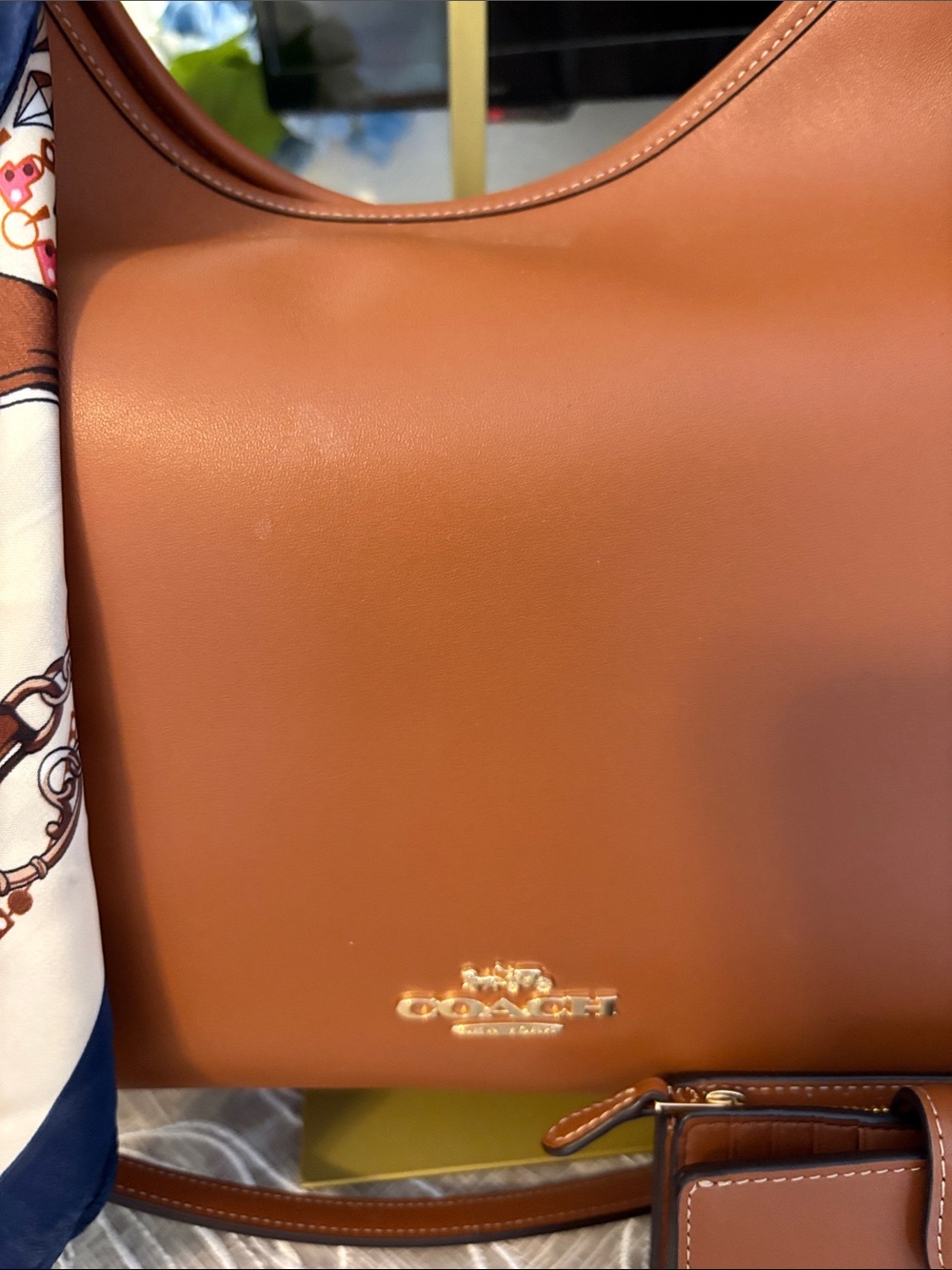 Coach Large Laurel with matching wallet - Picture 3 of 13